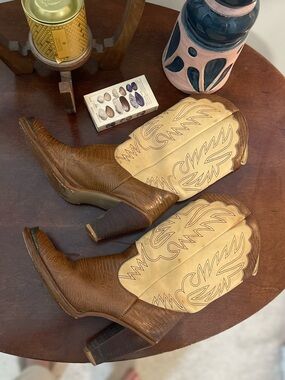 Vintage Zodiac Women’s Brown & Cream Western Cowboy Boots w/ Heel 👢🤠